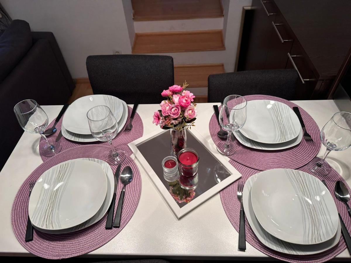 Apartman Lila Apartment Zagreb Bagian luar foto