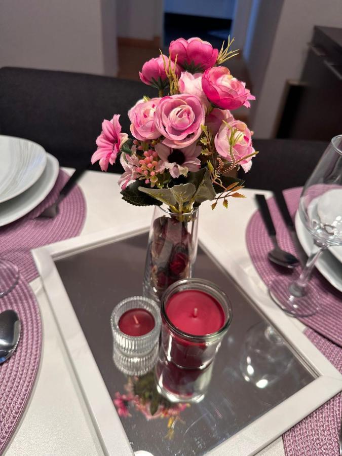 Apartman Lila Apartment Zagreb Bagian luar foto